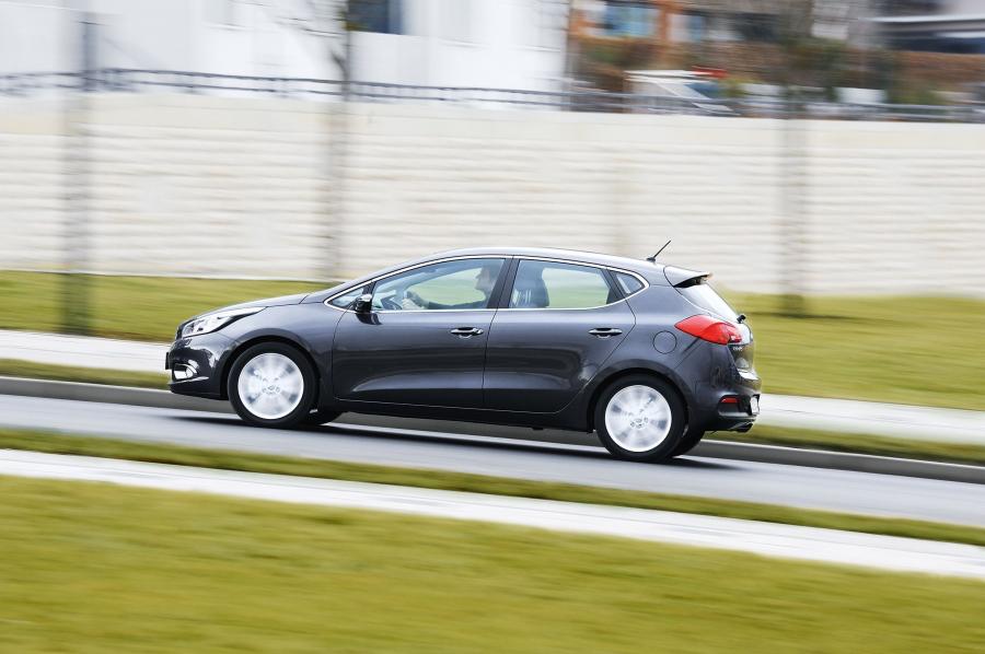  Kia cee&rsquo;d 2012 года  (фото 10 из 72)